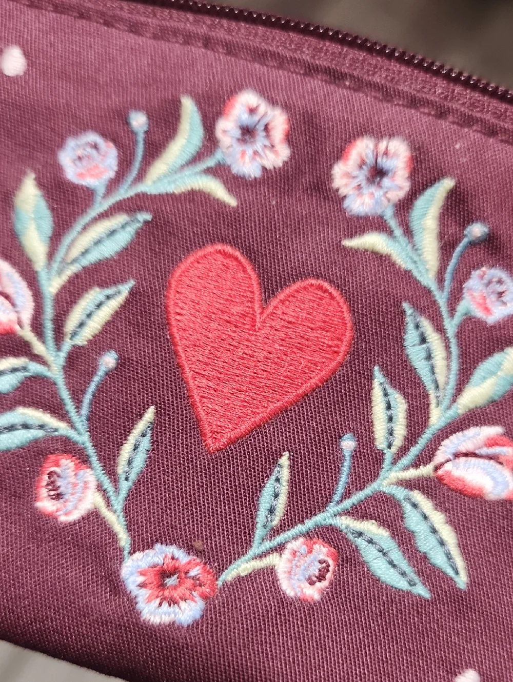 Vera Bradley Heart Floral Coin Pouch NWT - Picture 5 of 5